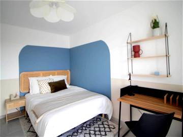 Roomlala | Neat Room Of 12 M² For Rent Near Lyon - LYO25