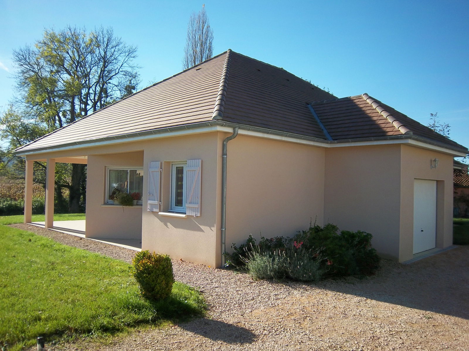 Unabhängiges Studio Vayrac 32500