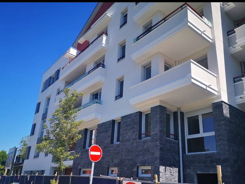 Entire Home Trappes 258143-2