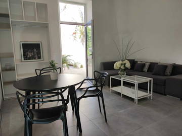 Roomlala | New 50 M2 Studio Apartment With Terrace And Garden