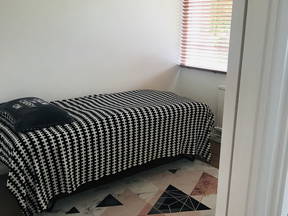 Newly Designed Cozy Garden Room