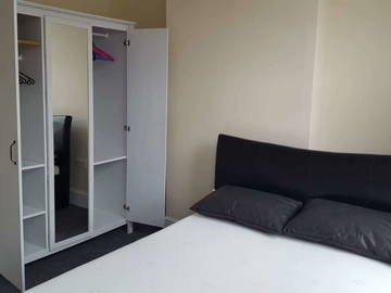 Roomlala | Nice and warm double room