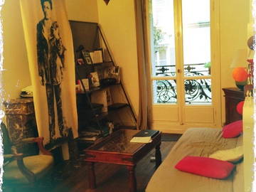 Roomlala | Nice Bedroom In Montmartre 