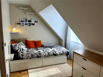 Roomlala | Nice Cozy Room