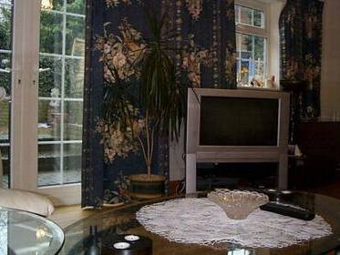 Chambre Chez L'habitant ME5 0TF 204028-2