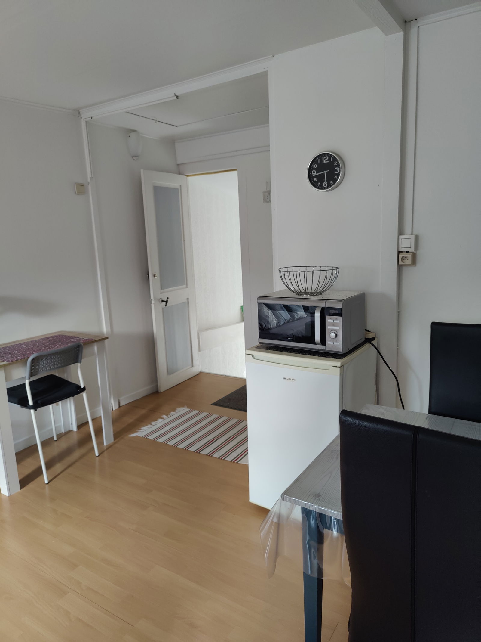 Independent Studio Mons 115035