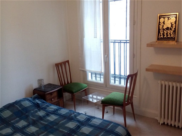 Roomlala | Nice Room, Flatshare, Paris, Marais, Republic