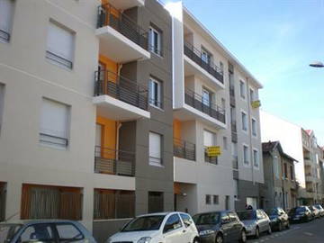 Roomlala | Nice shared accommodation, new building 70m² at the foot of metro A (Flachet)