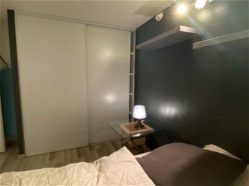 Roomlala | Nice Two Rooms Furnished For Rent By The Week With Entrance In