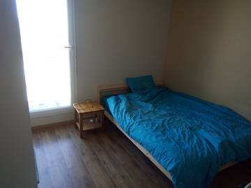 Roomlala | Nieumeblowany pokój w mieszkaniu współdzielonym T5