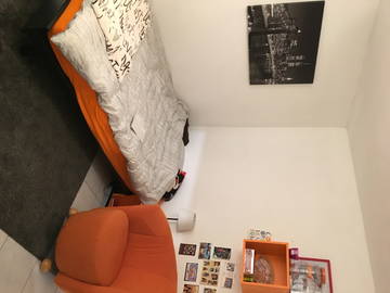 Roomlala | Niezależna sypialnia z łazienką