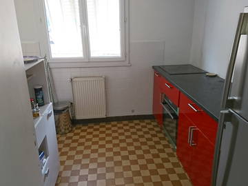 Roomlala | Niezależne mieszkanie z sypialnią.