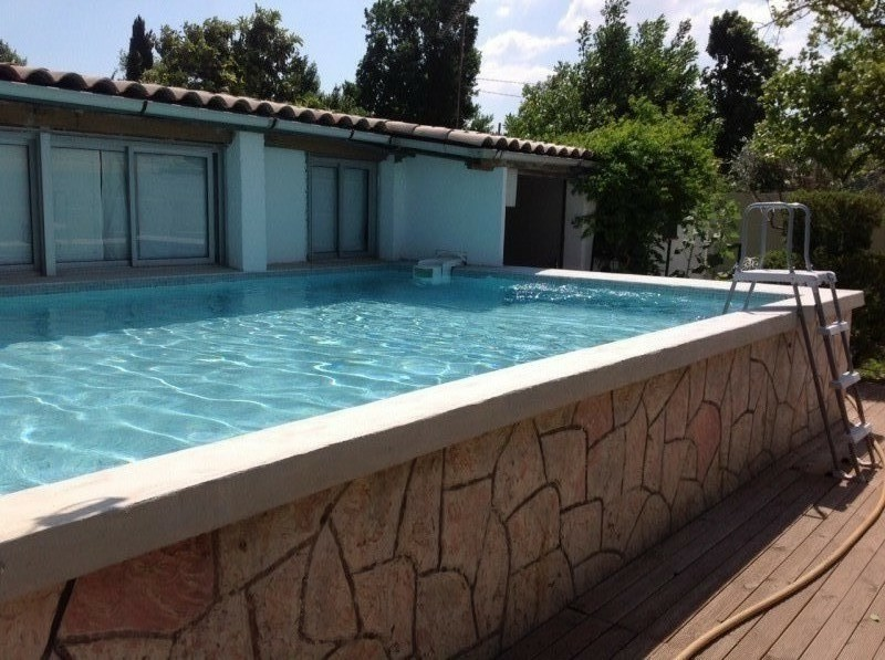 Niezależne Studio Nîmes 171422