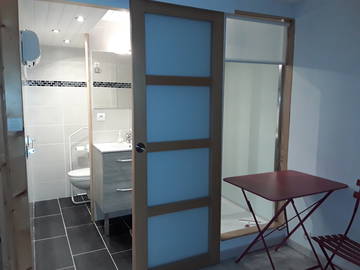Roomlala | Niezależny Pokój do Wynajęcia