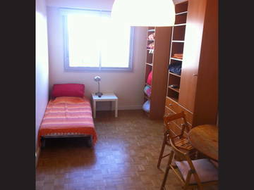 Roomlala | Niezależny pokój do wynajęcia - Rueil