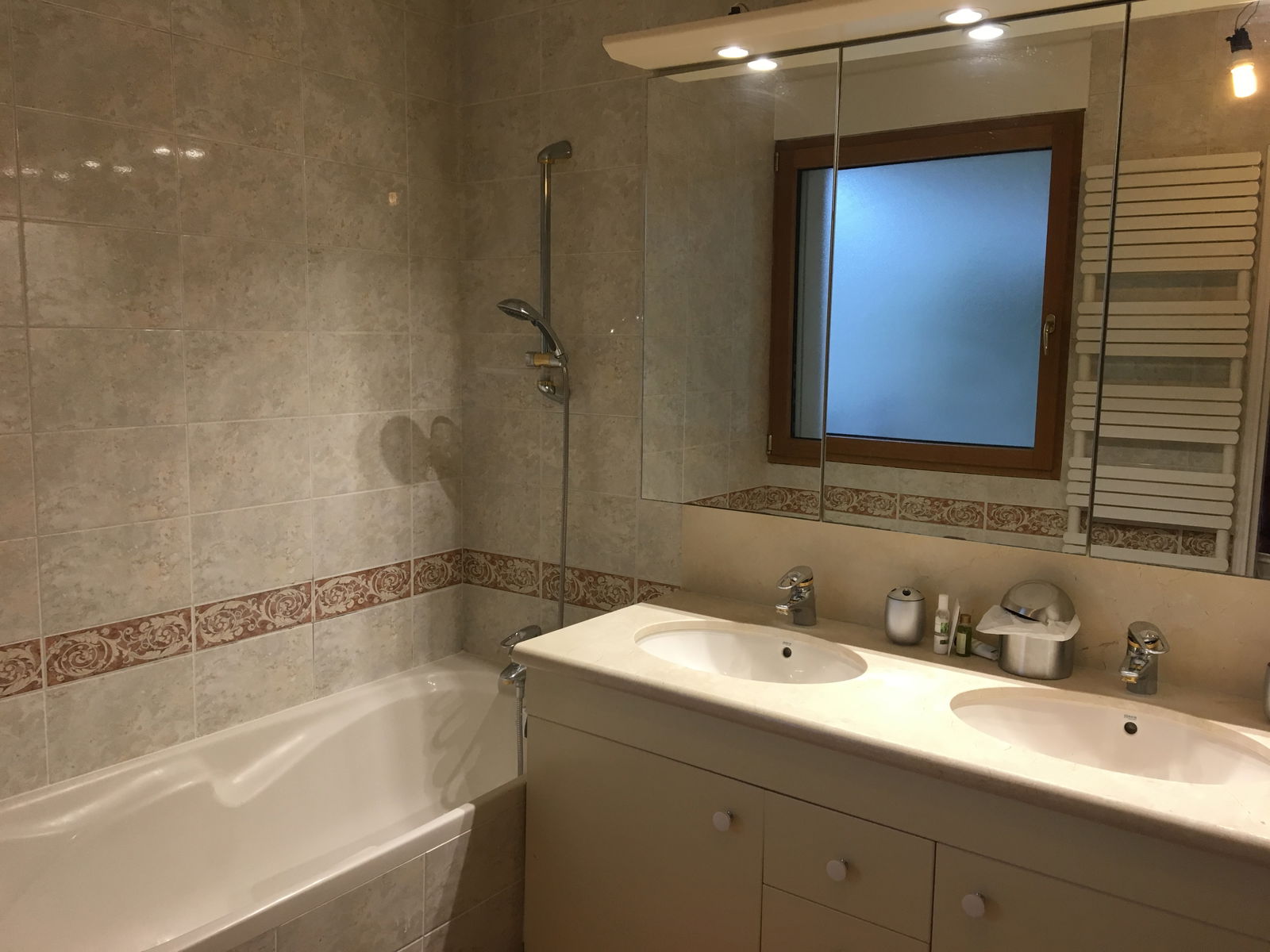 Zakwaterowanie U Rodziny Levallois-Perret 170697