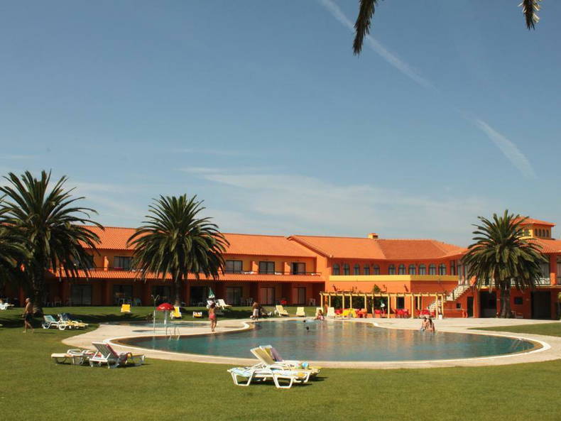 Quartos De Hóspedes Atouguia da Baleia 166298-3