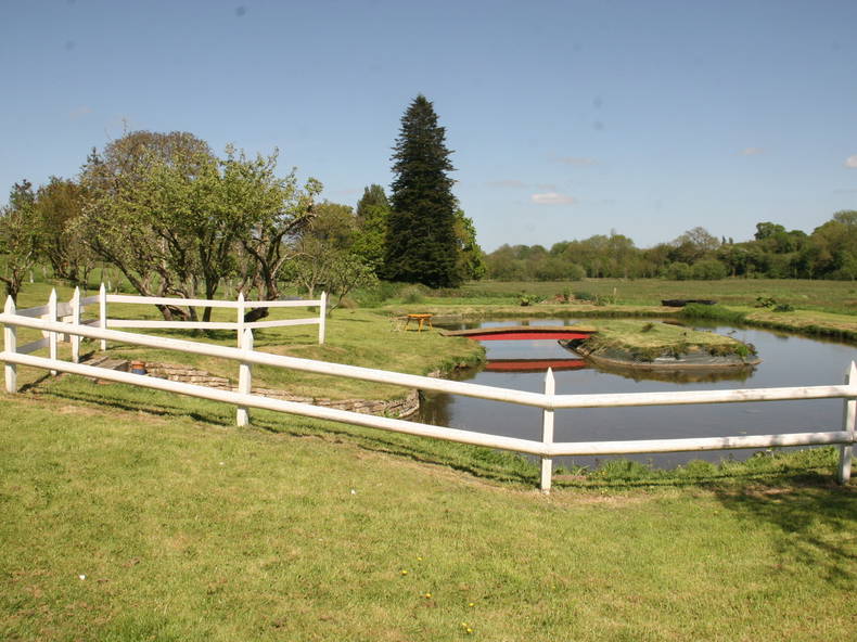 Colocação Prétot-Sainte-Suzanne 181256-4