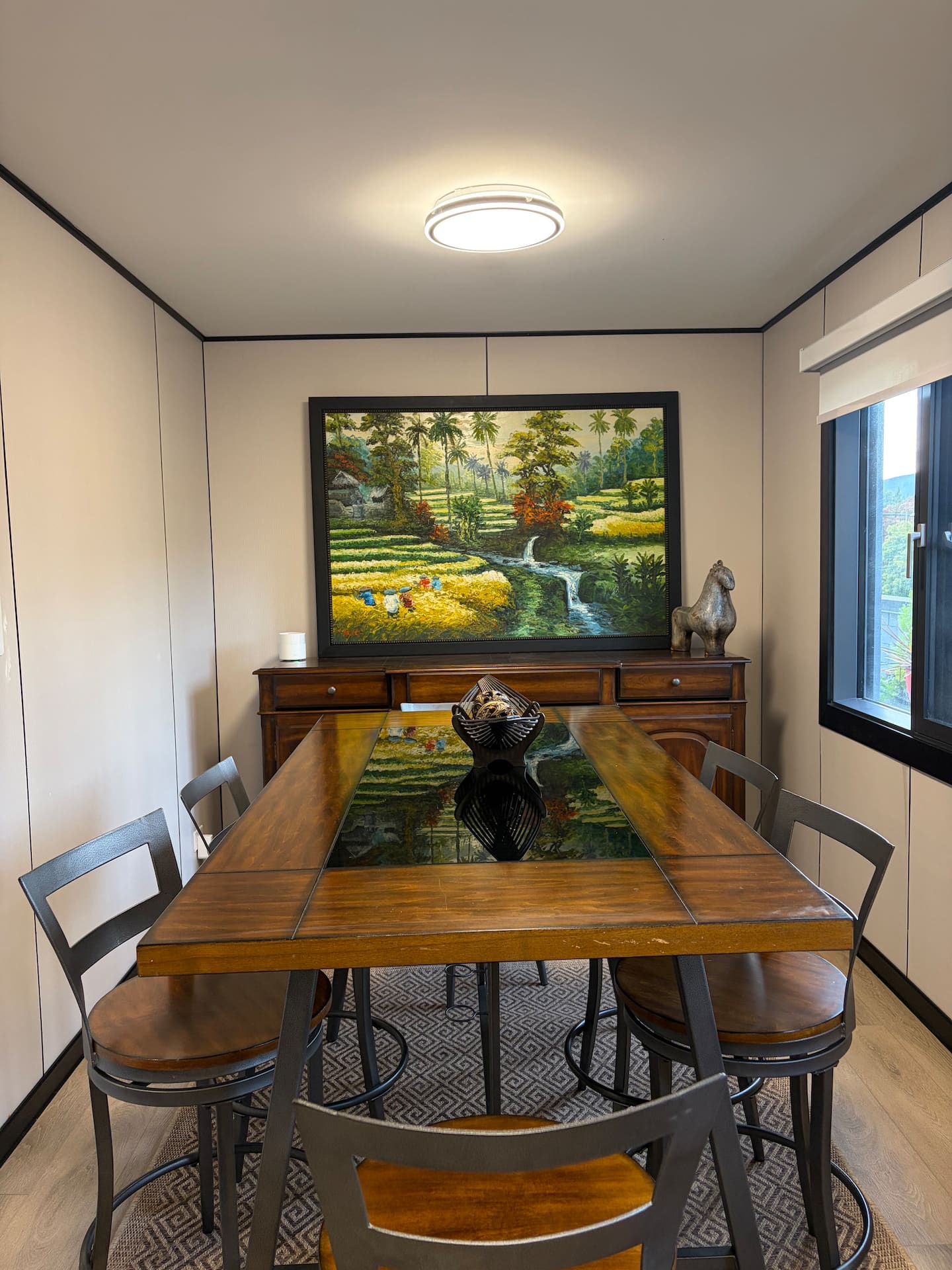 Entire Home North Vancouver 677395
