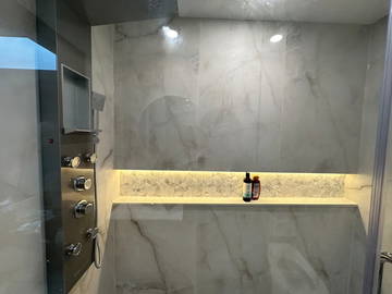 Logement entier à louer à North Vancouver - photo 38 : salle de bain 2-38