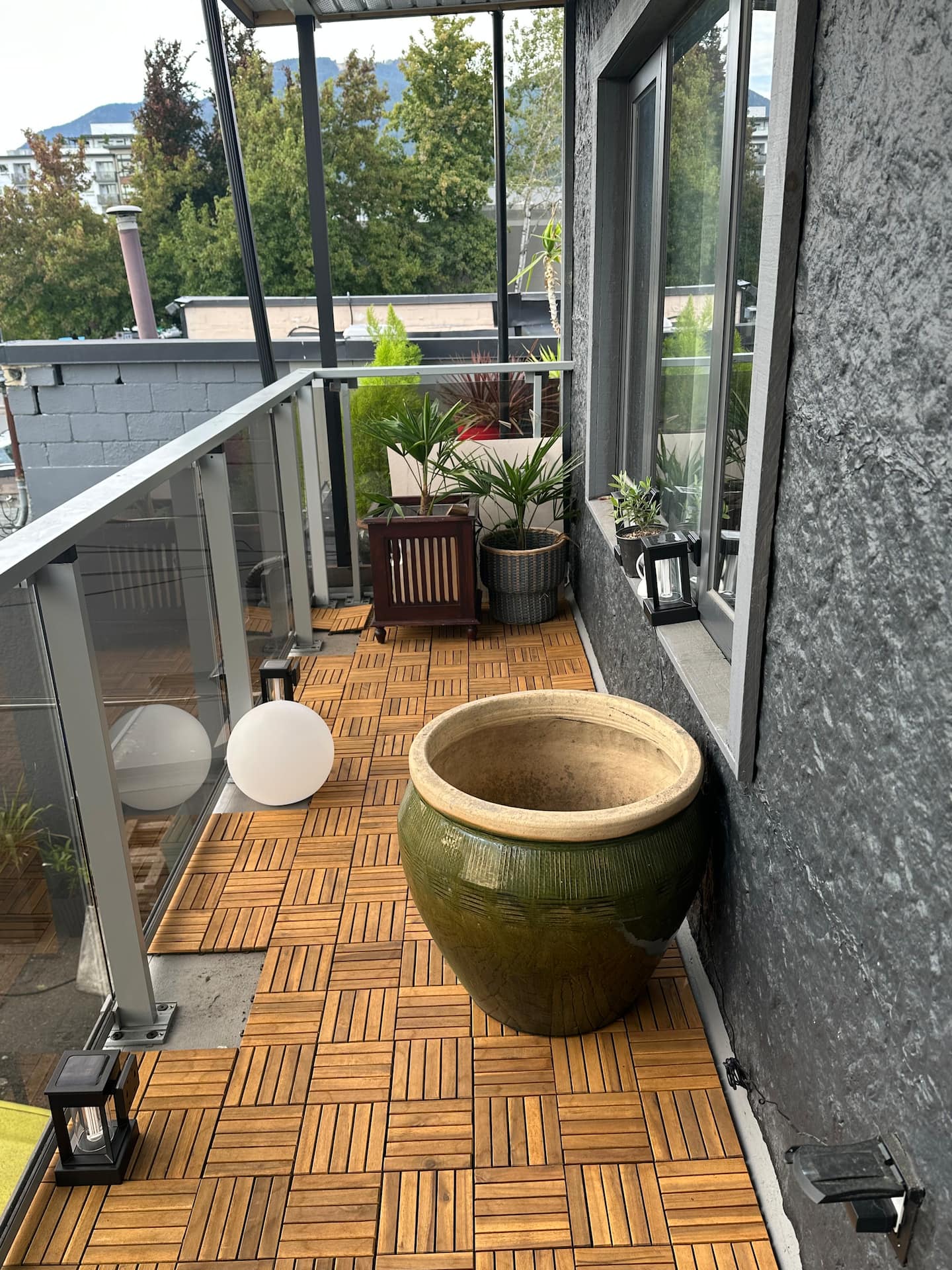 Entire Home North Vancouver 677395