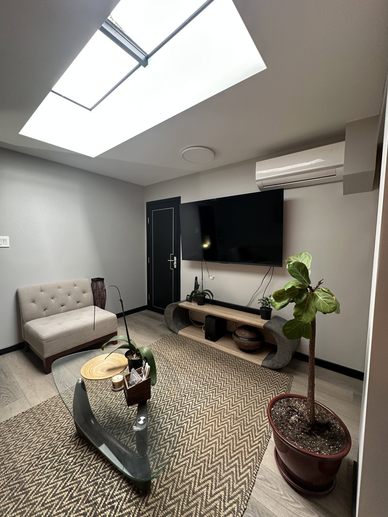 Entire Home North Vancouver 677395