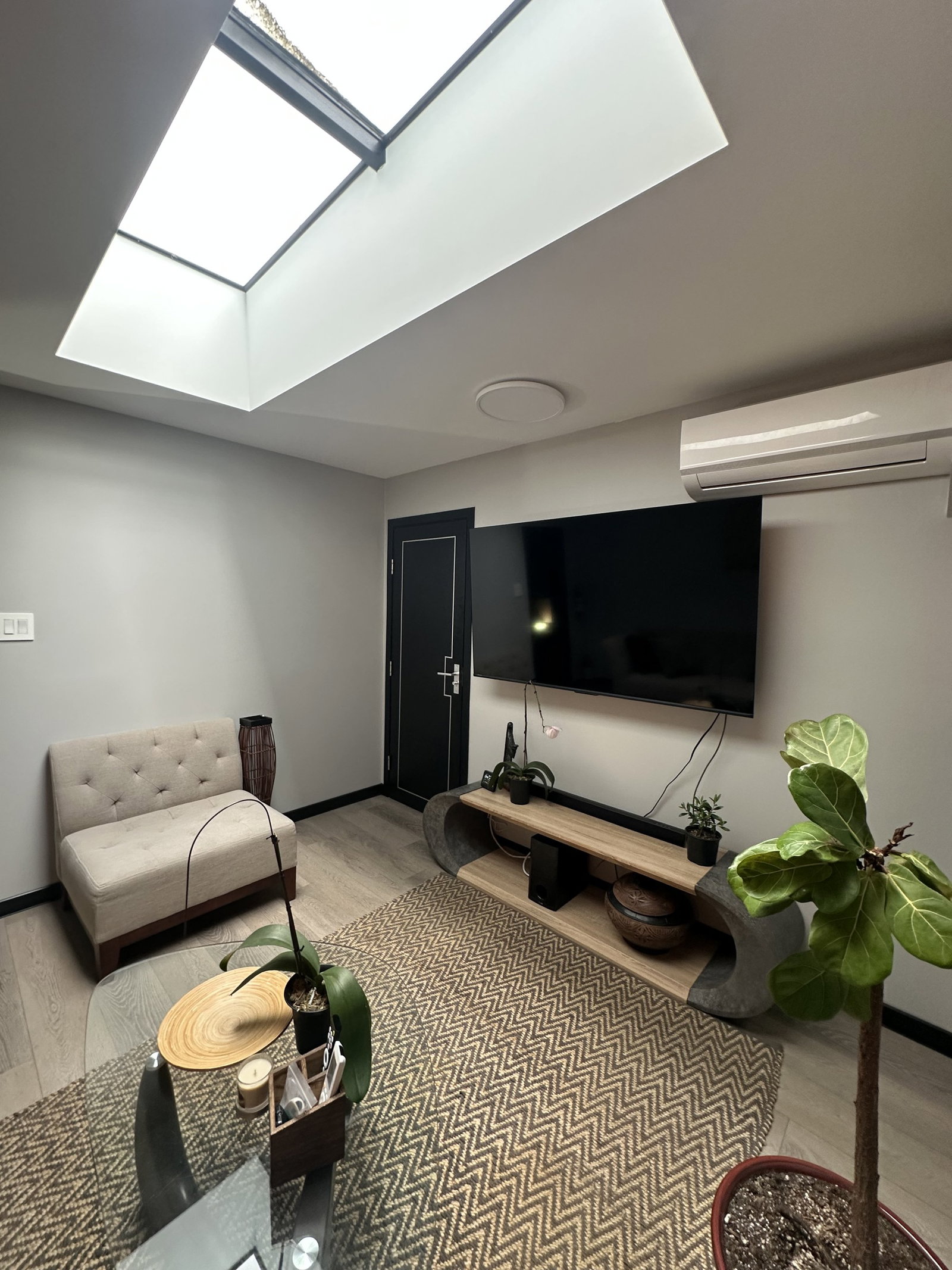 Entire Home North Vancouver 677395