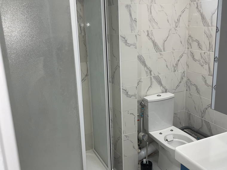 Quedarse En Casa La Courneuve 535012