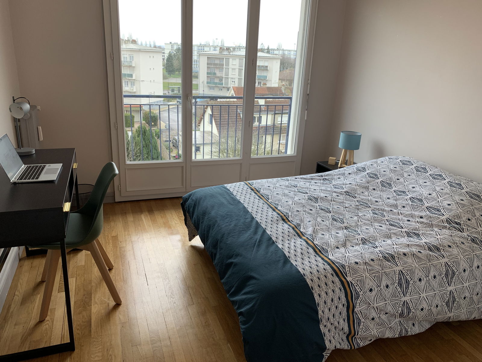 Colocação Troyes 245973