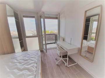 Roomlala | Nova acomodação compartilhada de alto padrão: quarto disponível: para venda