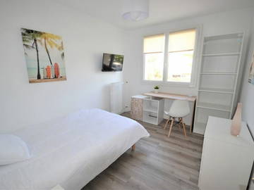 Roomlala | Novo quarto perto do centro da cidade