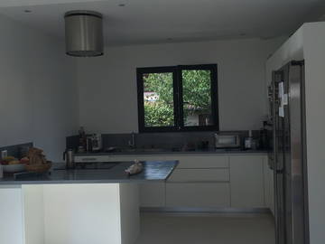 Roomlala | Nowy i cichy pokój 16m2 w domu