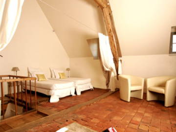 Chambre À Louer Noyers-Sur-Serein 9002