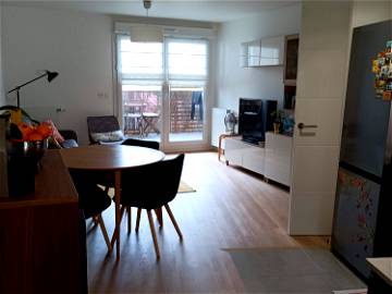 Roomlala | Nuevo apartamento amueblado de dos dormitorios.
