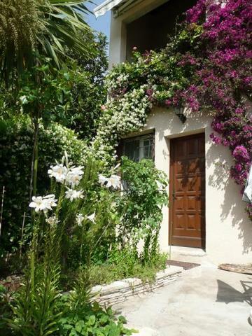 Gästrum Montpellier 8067