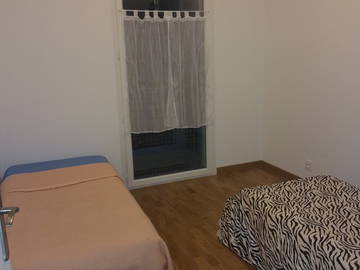 Roomlala | Oferece um quarto de 11m² em um apartamento de 3 quartos 