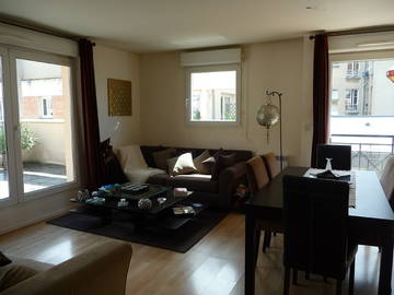Roomlala | Oferuje wspólne zakwaterowanie w apartamencie dwupoziomowym