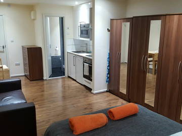 Roomlala | Ogromne mieszkanie typu studio
