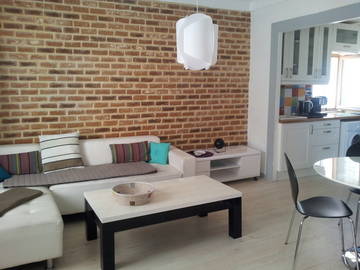 Roomlala | Old Antibes - 2-room apartment for rent