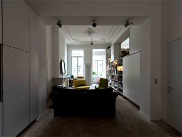 Roomlala | One Room Flat in Brussel Centre