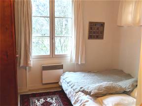  One Room  In House 5 Minutes Walk From Insead And Ecole Des