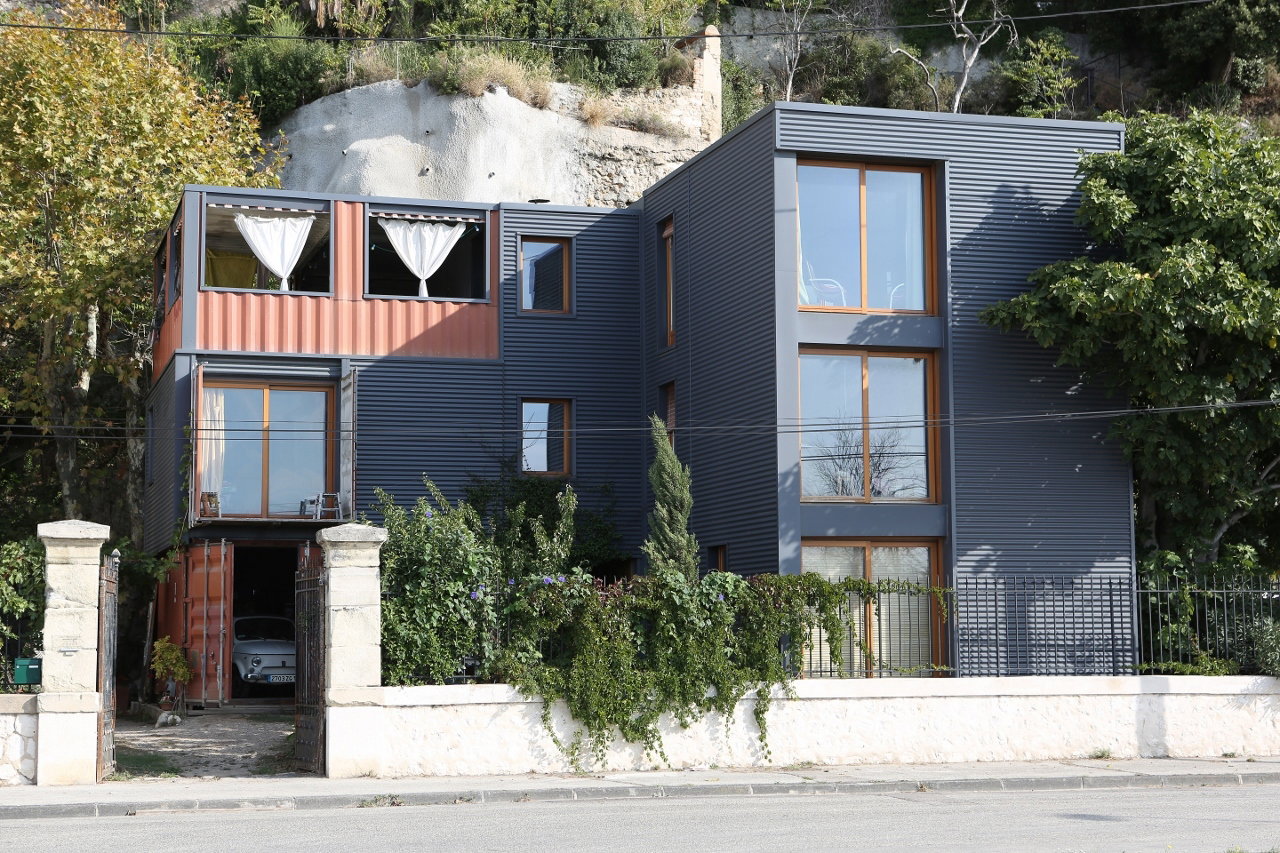 Ganz Haus Marseille 46059