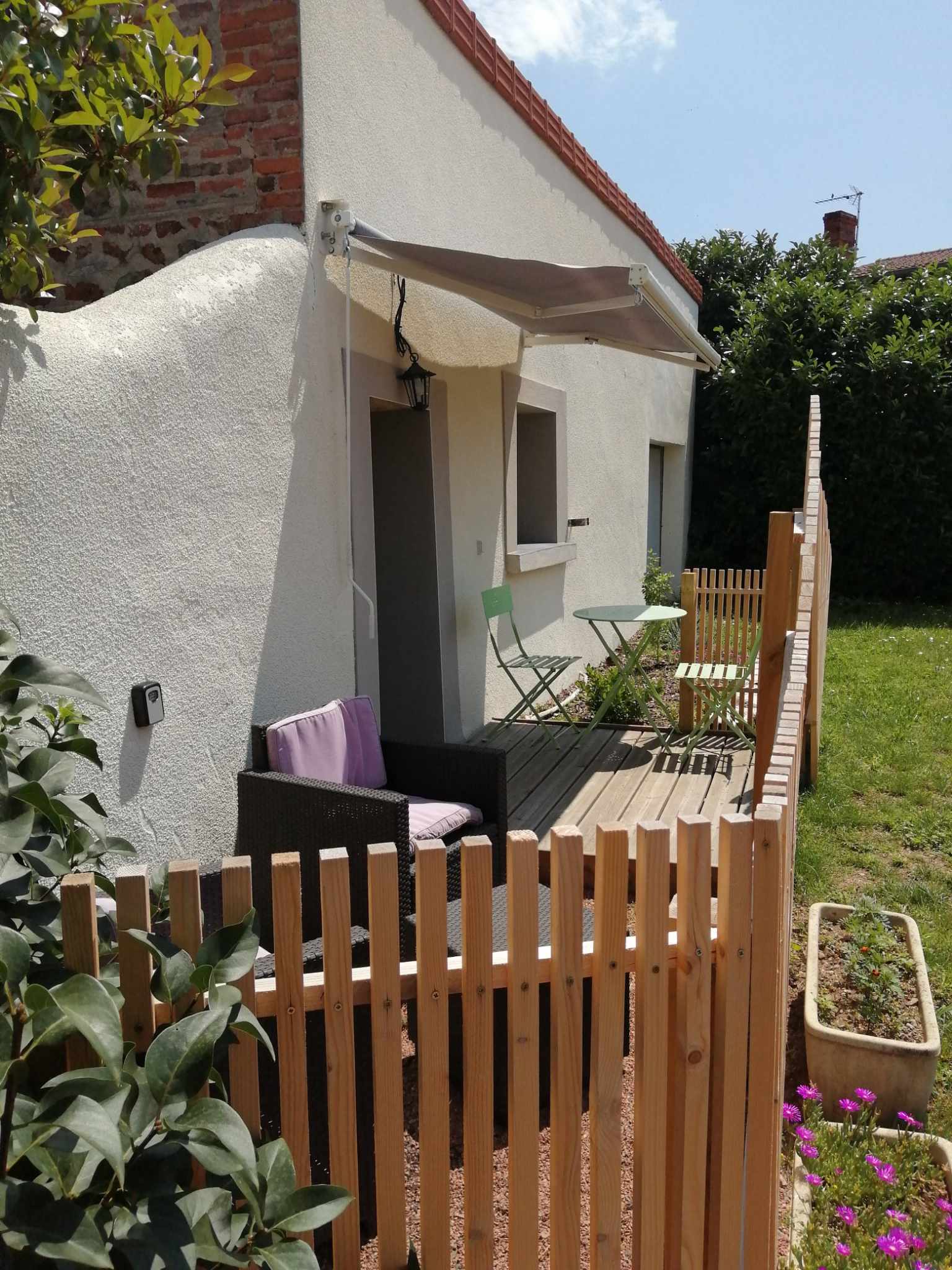 Onofhängeg Studio Commelle-Vernay 488618