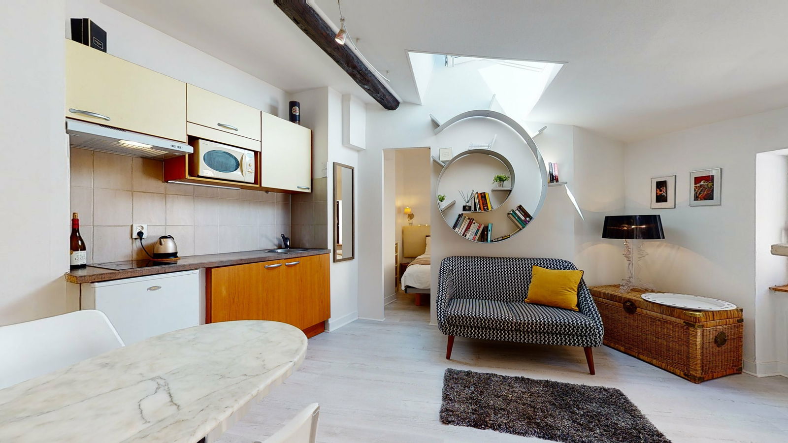 Estudio Independiente Lyon 90207