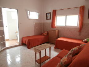 Orange Studio With Kitchen And Bathroom