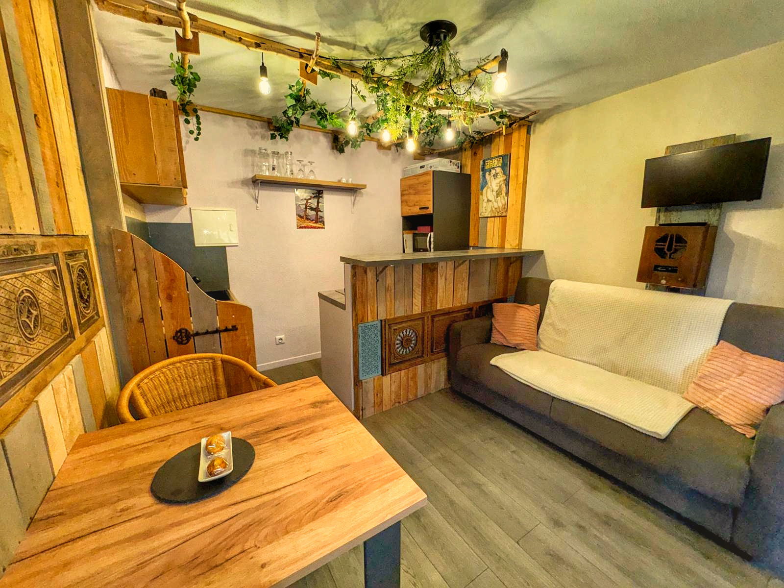 Unabhängiges Studio Saint-Nabord 454988