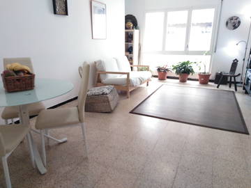 Roomlala | Oświetlony pokój