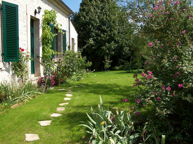 Habitaciones De Huéspedes Autrêches 98627-1