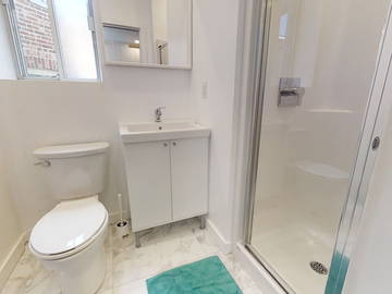 Colocation à louer à Montréal - photo 8 : salle de bain-8