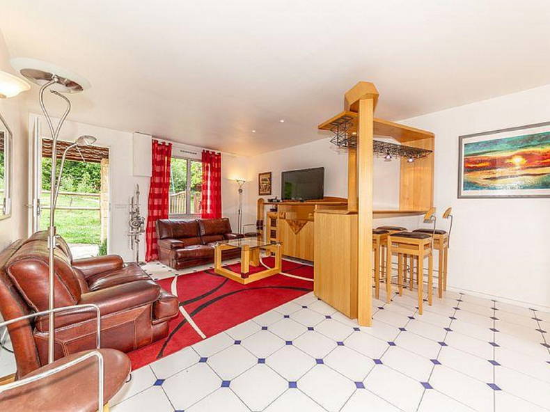 Toda La Casa Suresnes 151401-4